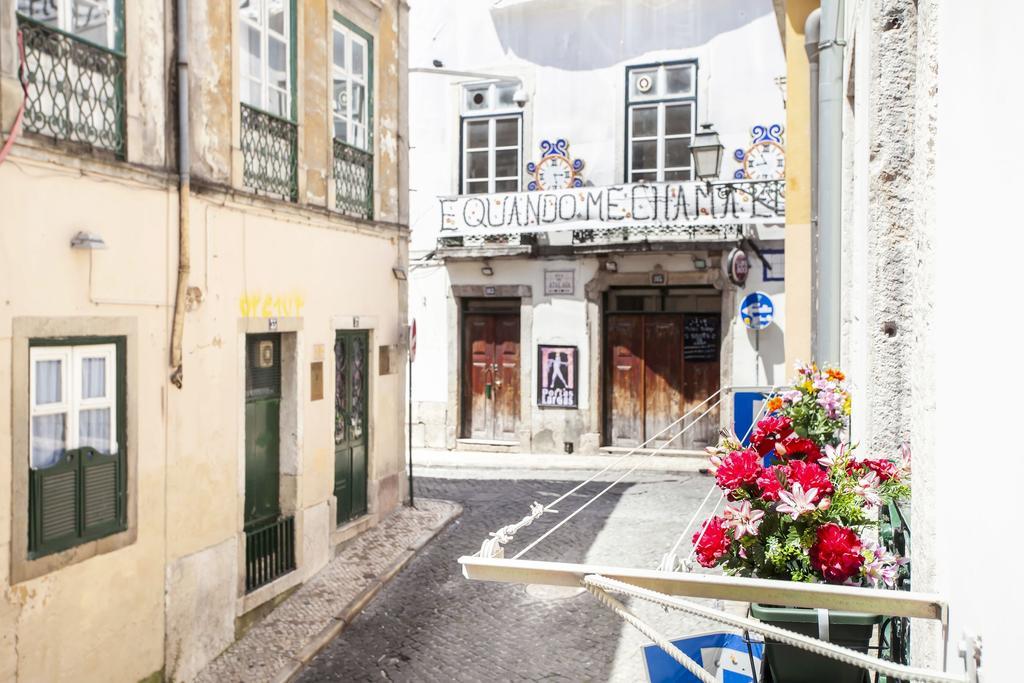 Typical Bairro Alto Apartment ลิสบอน ภายนอก รูปภาพ
