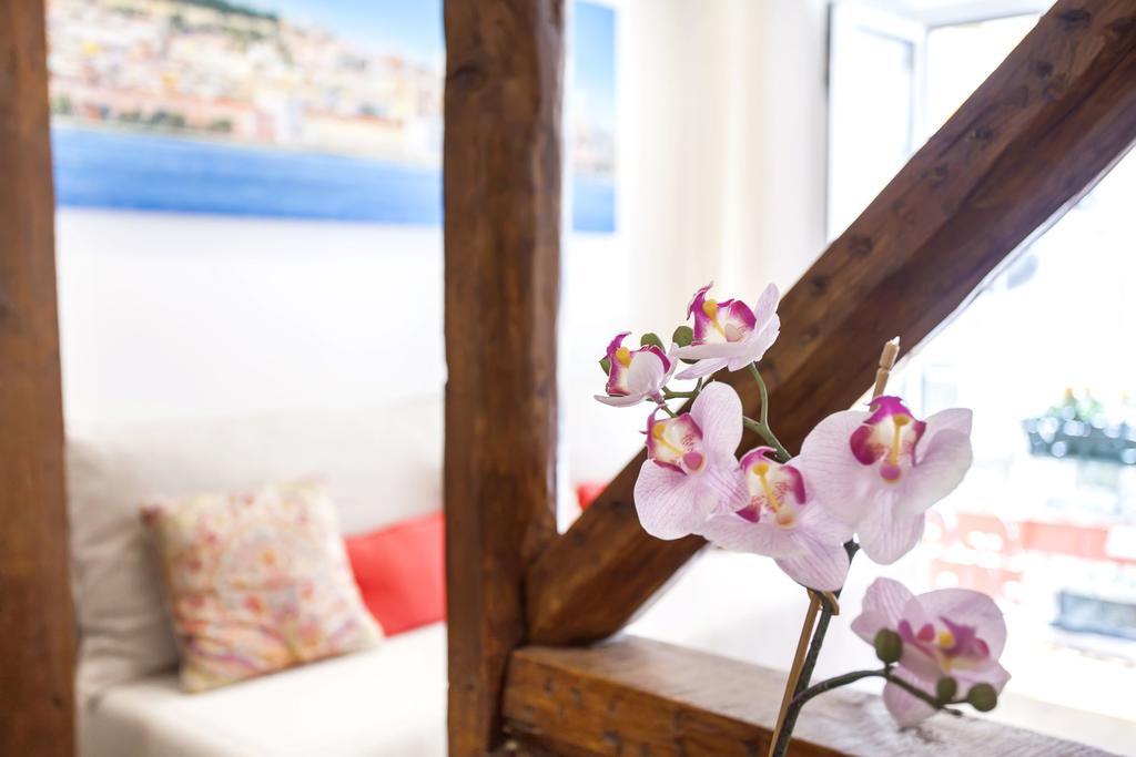 Typical Bairro Alto Apartment ลิสบอน ภายนอก รูปภาพ