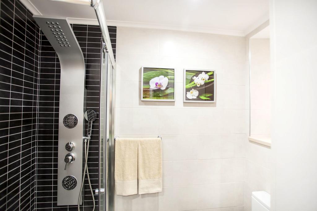 Typical Bairro Alto Apartment ลิสบอน ภายนอก รูปภาพ