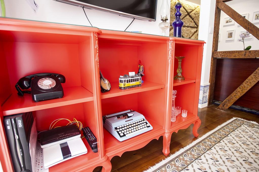 Typical Bairro Alto Apartment ลิสบอน ภายนอก รูปภาพ