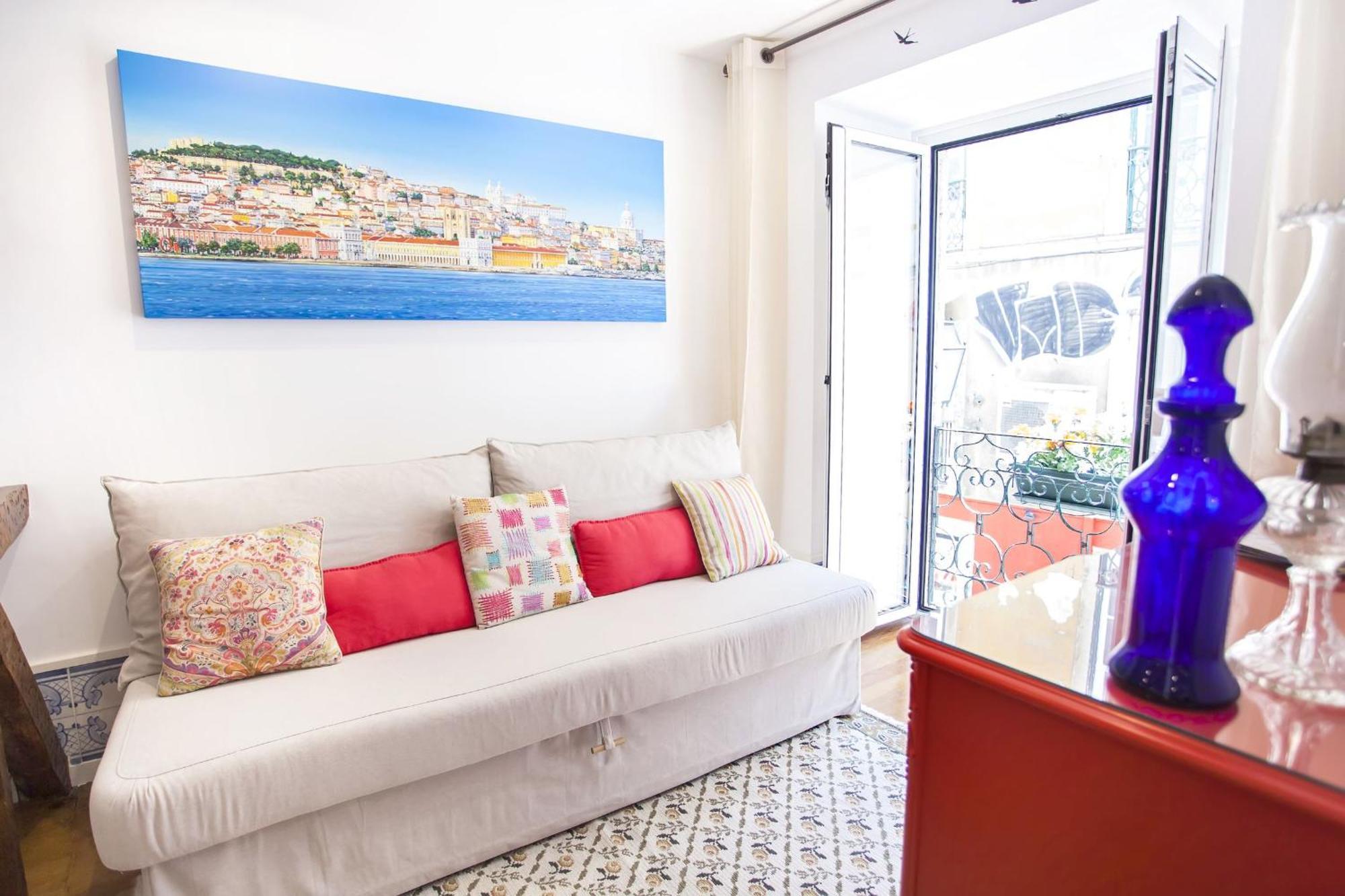 Typical Bairro Alto Apartment ลิสบอน ภายนอก รูปภาพ