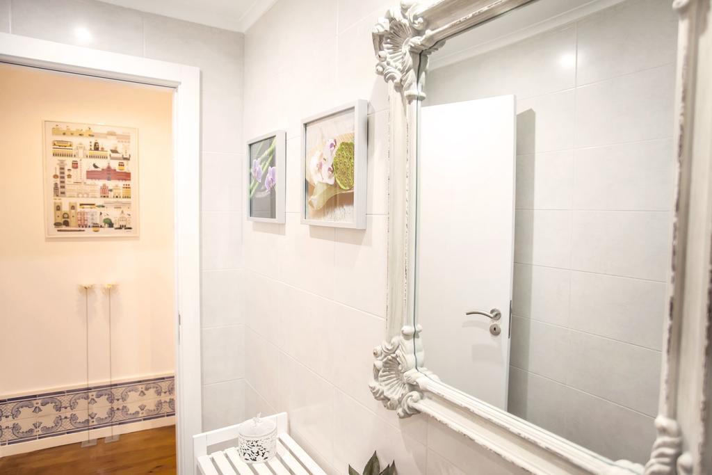 Typical Bairro Alto Apartment ลิสบอน ภายนอก รูปภาพ